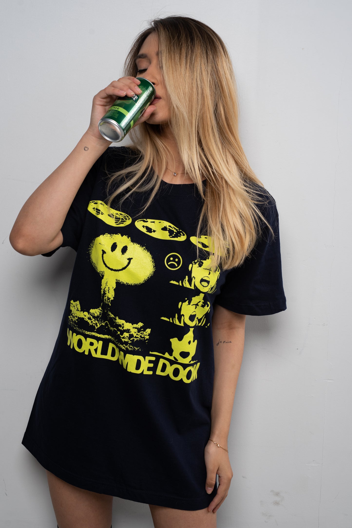WORLDWIDE DOOM SHORT SLEEVE